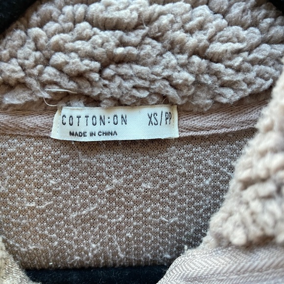Cotton On fleece Jacket - Picture 2 of 3